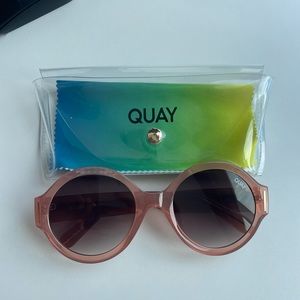 Quay Chill Pill Sunglasses - as seen on love island!